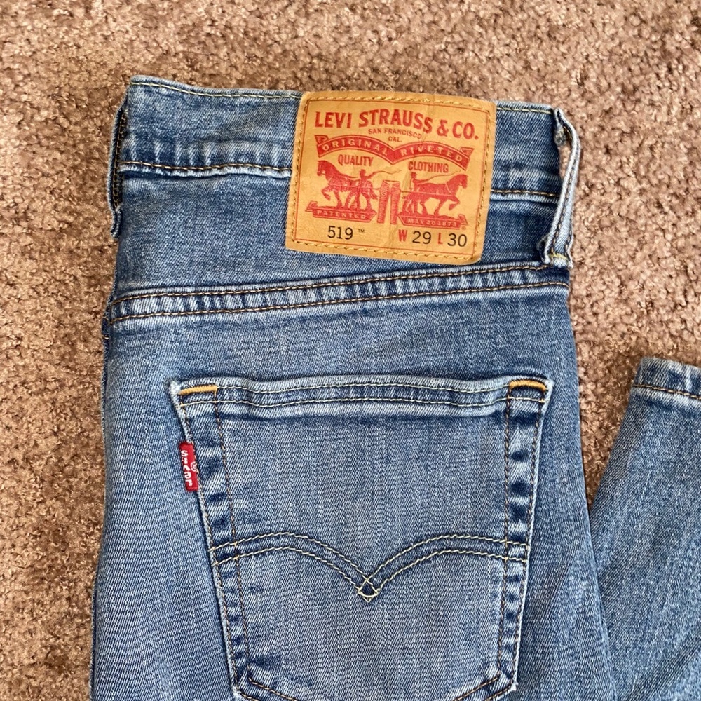 LEVI’S 519 jeans